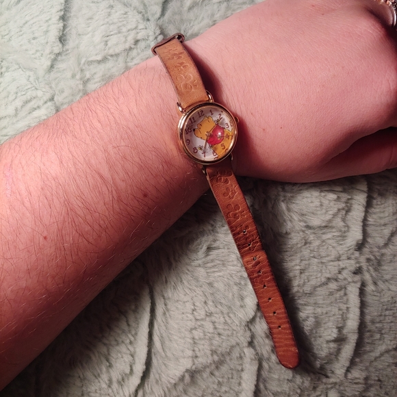 Timex × Pooh | Disney Leather Tooled y2k 90s thin collector watch main image 4